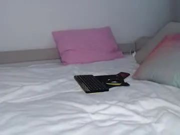 AmyBelmontt – webcam model profile photo Image 5