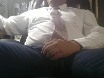 HugeTitties – webcam model profile photo Image 9