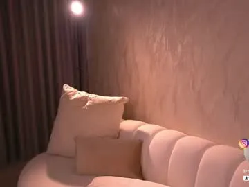 AmyBelmontt – webcam model profile photo Image 10