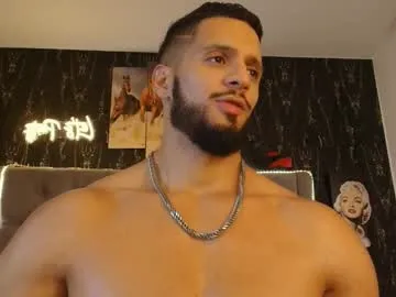 NikkiBea – webcam model profile photo Image 11