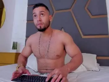 DenLina – webcam model profile photo Image 11