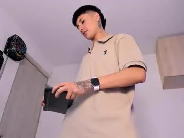 DominantAlex18 – webcam model profile photo Image 18