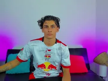 Perfektra – webcam model profile photo Image 19