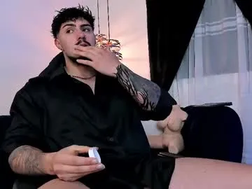 AuryPineda – webcam model profile photo Image 7