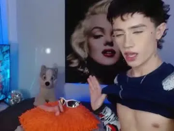 CassieGil – webcam model profile photo Image 12