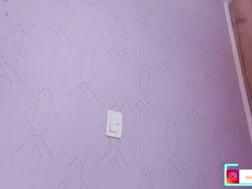 AlannaWeest – webcam model profile photo Image 5