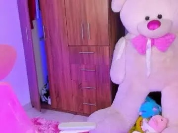 SkyLumen – webcam model profile photo Image 6