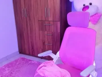 SkyLumen – webcam model profile photo Image 9