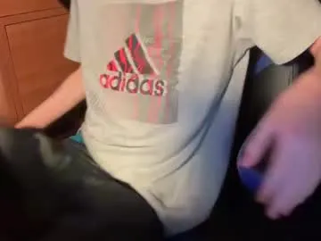 piaduran – webcam model profile photo Image 2