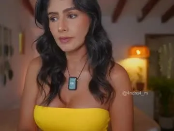 AmyBelmontt – webcam model profile photo Image 12