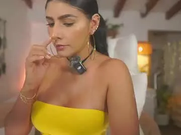 AmyBelmontt – webcam model profile photo Image 5