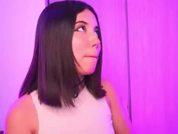 CassieGil – webcam model profile photo Image 5