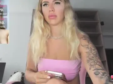 CassieGil – webcam model profile photo Image 2