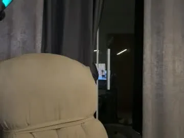 JadeMartinelli – webcam model profile photo Image 14