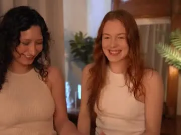 NinaFontana – webcam model profile photo Image 8