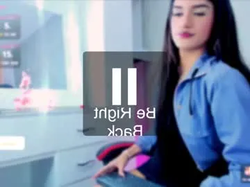 EmilyWeston – webcam model profile photo Image 4