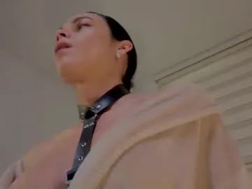 AneAdams – webcam model profile photo Image 12