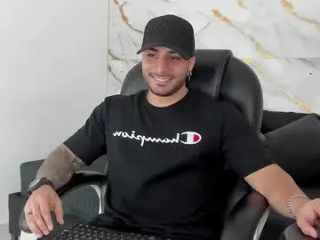 boysgang_sex – webcam model profile photo Image 12