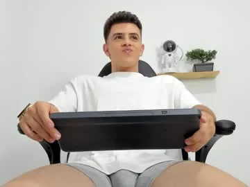 brokehungcollegeguy – webcam model profile photo Image 12