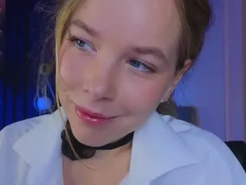 CassieGil – webcam model profile photo Image 15