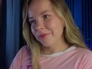 CassieGil – webcam model profile photo Image 3