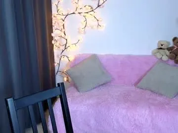 AmelieWilliams – webcam model profile photo Image 8