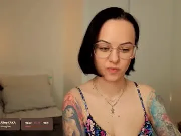 OrianaFalacci – webcam model profile photo Image 5