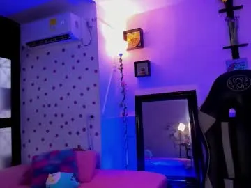 AmyBelmontt – webcam model profile photo Image 14