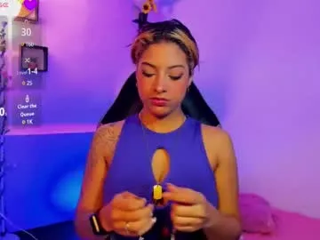 AmyBelmontt – webcam model profile photo Image 3