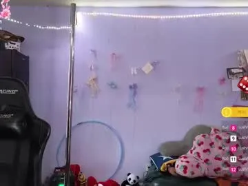 CassieGil – webcam model profile photo Image 17