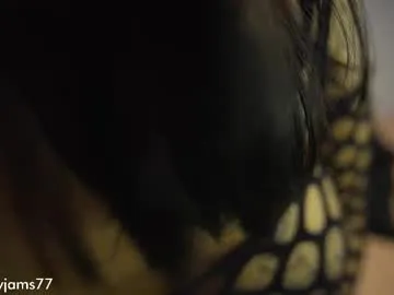 SkyLumen – webcam model profile photo Image 16