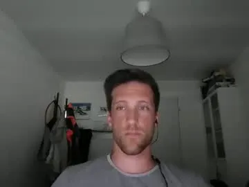 moms_little_monster – webcam model profile photo