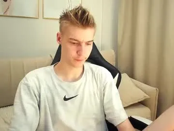 nik_sharp – webcam model profile photo Image 5