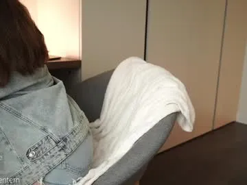 AllisonAdams – webcam model profile photo Image 2