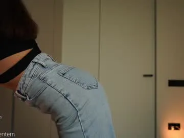 AllisonAdams – webcam model profile photo Image 9