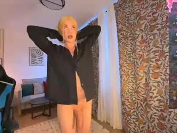 ElaraMorel – webcam model profile photo Image 18