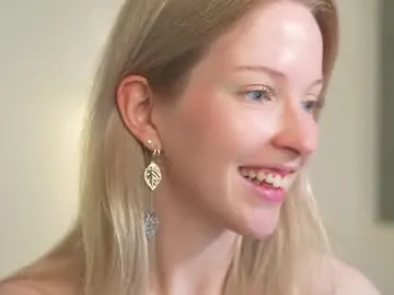 CoralMorgan – webcam model profile photo Image 15