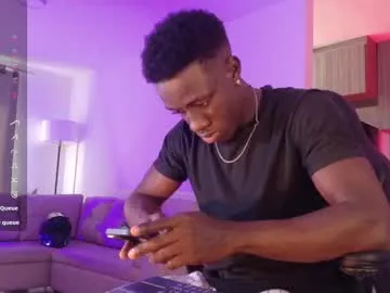 Donovan_Desmond – webcam model profile photo Image 12