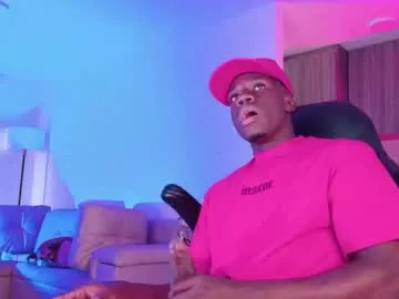 Donovan_Desmond – webcam model profile photo Image 8