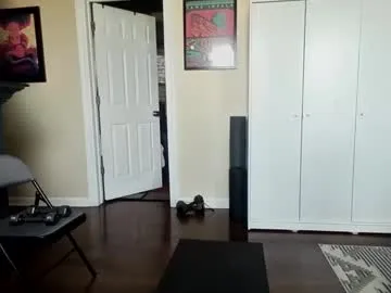 AAASuck – webcam model profile photo Image 10