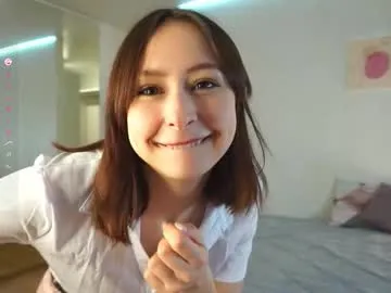 GlamNova – webcam model profile photo Image 8