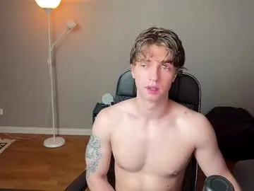 LillyPark – webcam model profile photo Image 4