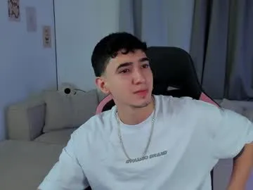 SeleneRousss – webcam model profile photo Image 3