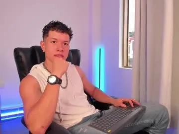 JenCollins – webcam model profile photo Image 4