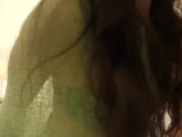 Alikams – webcam model profile photo Image 3