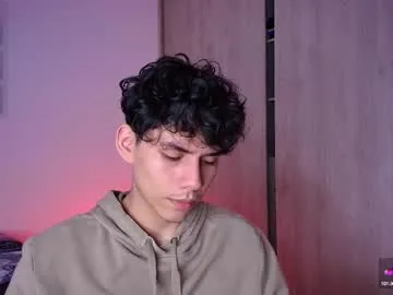 Amylewiss – webcam model profile photo Image 10