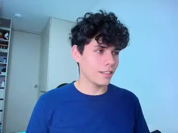 Amylewiss – webcam model profile photo Image 11