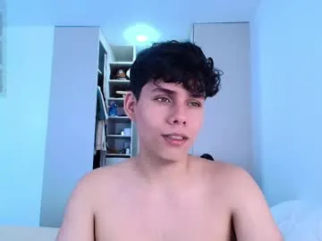 Amylewiss – webcam model profile photo Image 13