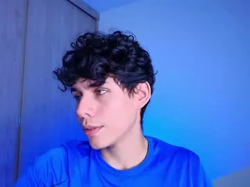 Amylewiss – webcam model profile photo Image 3