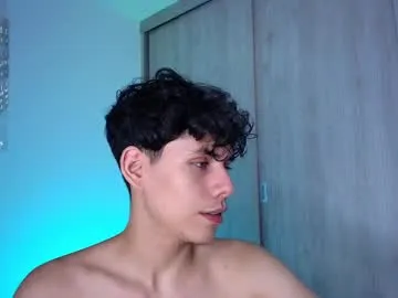 Amylewiss – webcam model profile photo Image 9